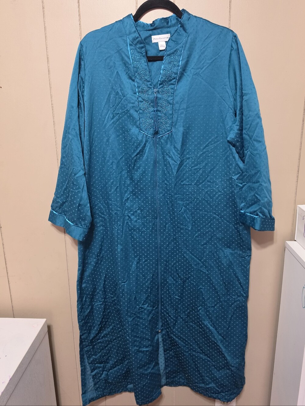 Miss Elaine zip front robe